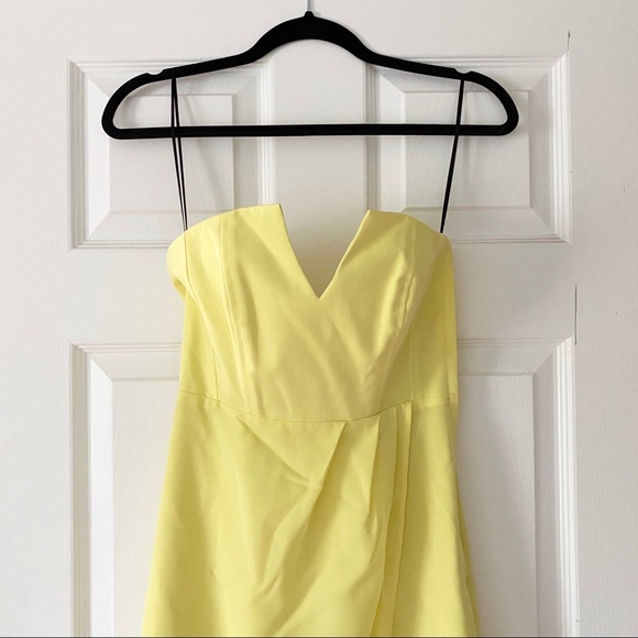 2/$30🍑 H&M Strapless Vline Yellow Tulip Dress - Picture 4 of 8